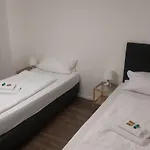 Haus99 Budget & Apartament