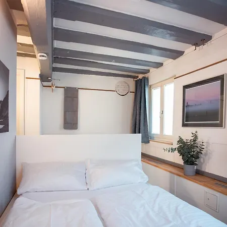 Haus99 Budget & Apartment
