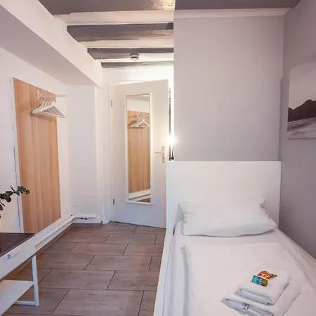 Haus99 Budget & Apartment